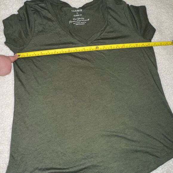 Torrid Solid Olive Green Classic Fit Basic Short Sleeve Tee Womens Medium (00) N - Picture 7 of 9